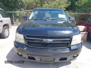2007 Chevrolet Suburban LT с VIN 3GNFC16057G212162, выставлен на аукционе IAAI как лот 42571842 с пробегом 233 932 миль миль и . История ставок и продаж доступна на DreamBid. Изображение 6.