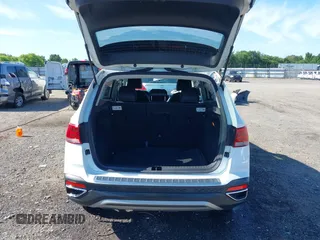2022 Volkswagen Taos SE z VIN 3VVRX7B2XNM076678, wystawiony jako IAAI lot #42323230 z przebiegiem 23 619 mil mil oraz . Historia ofert i sprzedaży dostępna na DreamBid. Obrazek 17.