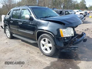 2007 Chevrolet Avalanche LTZ z VIN 3GNEC12J07G104929, wystawiony jako IAAI lot #41661780 z przebiegiem Nie podano mil oraz . Historia ofert i sprzedaży dostępna na DreamBid. Obrazek 1.