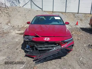 2025 Hyundai Elantra SE z VIN KMHLL4DG4SU856802, wystawiony jako IAAI lot #42102646 z przebiegiem 1 555 mil mil oraz . Historia ofert i sprzedaży dostępna na DreamBid. Obrazek 13.