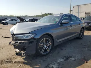 2022 BMW 5 Series 530i xDrive with VIN WBA13BJ09NWX59043, listed as a Copart auction lot 61909915 with 45,061 mi miles and Salvage title. Bid and sale history available at DreamBid. Image 1.