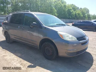 2004 Toyota Sienna CE with VIN 5TDZA23C34S092715, listed as a IAAI auction lot 42148090 with 188,710 mi miles. Bid and sale history available at carsss.com. Image 1.