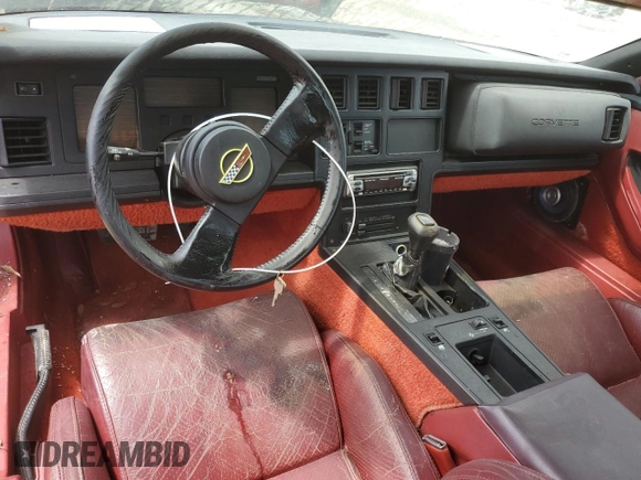 1984 Chevrolet Corvette z VIN 1G1AY0786E5125578, wystawiony jako Copart lot #58390705 z przebiegiem 79 392 mil mil oraz Czysty tytuł • Clean title. Historia ofert i sprzedaży dostępna na DreamBid. Obrazek 8.