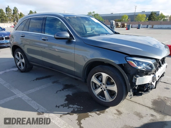 2017 Mercedes-Benz GLC 300 z VIN WDC0G4JB0HF143195, wystawiony jako IAAI lot #42004430 z przebiegiem 18 560 mil mil oraz . Historia ofert i sprzedaży dostępna na DreamBid. Obrazek 1.