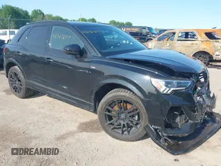 2021 Audi Q3 S line Premium Plus z VIN WA1EECF38M1111853, wystawiony jako IAAI lot #42367677 z przebiegiem 53 681 mil mil oraz . Historia ofert i sprzedaży dostępna na DreamBid. Obrazek 1.