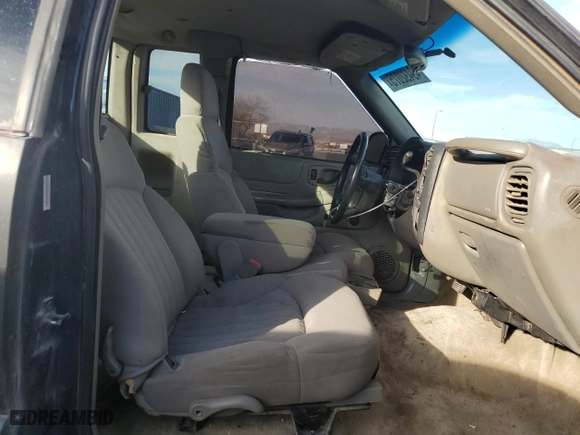 2003 Chevrolet S-10 LS with VIN 1GCCS19X538145019, listed as a Copart auction lot 49492075 with 286,260 mi miles and Clean Title. Bid and sale history available at carsss.com. Image 10.