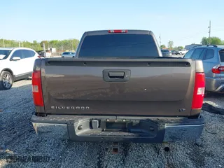 2007 Chevrolet Silverado 1500 LT w/2LT with VIN 2GCEK13M671524630, listed as a IAAI auction lot 41978362 with 243,905 mi miles. Bid and sale history available at carsss.com. Image 16.