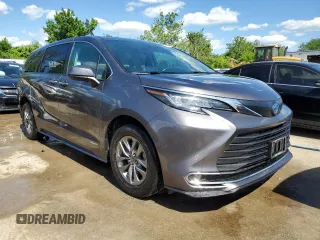 2021 Toyota Sienna XLE with VIN 5TDYSKFC3MS018859, listed as a Copart auction lot 55819654 with 89,399 mi miles and Salvage title. Bid and sale history available at DreamBid. Image 4.