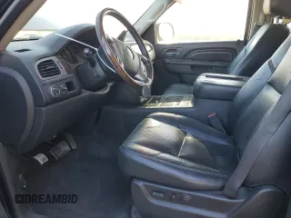 2012 GMC Yukon XL Denali with VIN 1GKS2MEF4CR291064, listed as a Copart auction lot 45563585 with 233,423 mi miles and Salvage Title. Bid and sale history available at carsss.com. Image 7.