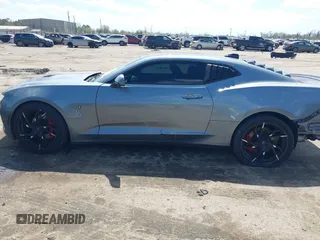 2020 Chevrolet Camaro 2SS with VIN 1G1FG1R71L0114890, listed as a IAAI auction lot 41730158 with 1 mi miles. Bid and sale history available at carsss.com. Image 13.