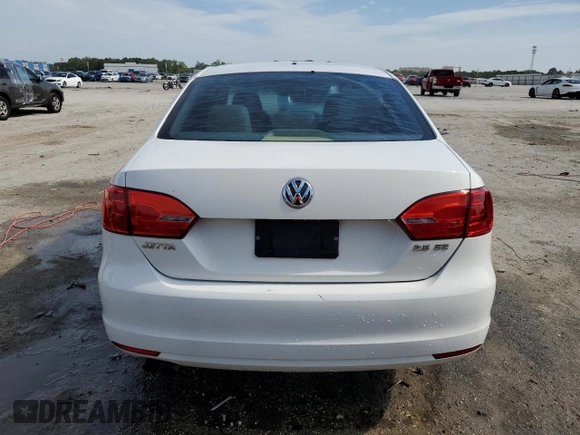 2011 Volkswagen Jetta SE with VIN 3VWDX7AJ3BM304305, listed as a Copart auction lot 58448385 with 178,638 mi miles and Salvage title. Bid and sale history available at DreamBid. Image 6.
