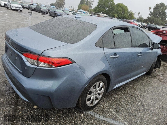 2022 Toyota Corolla LE with VIN 5YFEPMAE4NP317621, listed as a Copart auction lot 48044135 with Not Provided miles and Clean Title. Bid and sale history available at carsss.com. Image 3.