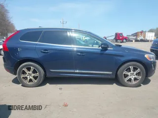 2015 Volvo XC60 T6 с VIN YV4902RK5F2762130, выставлен на аукционе IAAI как лот 42080997 с пробегом 174 623 миль миль и . История ставок и продаж доступна на DreamBid. Изображение 13.