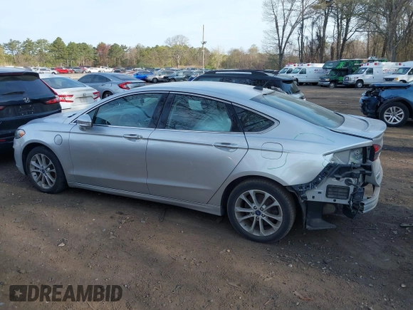 2019 Ford Fusion Titanium with VIN 3FA6P0SU8KR212370, listed as a IAAI auction lot 42114934 with 42,521 mi miles and . Bid and sale history available at DreamBid. Image 14.