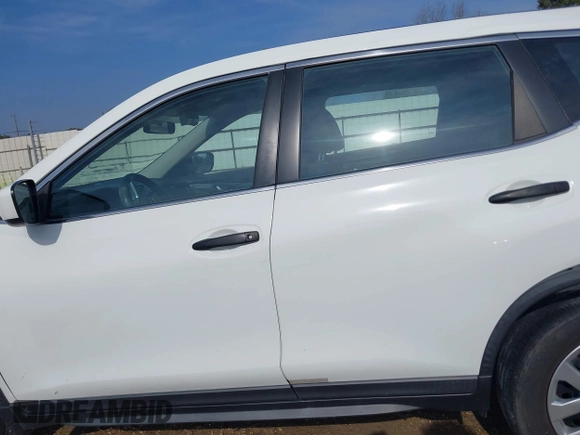2017 Nissan Rogue S with VIN KNMAT2MT1HP593592, listed as a IAAI auction lot 41190105 with 85,442 mi miles and . Bid and sale history available at DreamBid. Image 14.