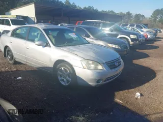 2004 Nissan Altima S with VIN 1N4AL11D34C140198, listed as a IAAI auction lot 41821256 with 182,905 mi miles. Bid and sale history available at carsss.com. Image 1.