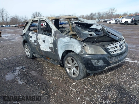 2009 Mercedes-Benz M 350 z VIN 4JGBB56E39A511689, wystawiony jako IAAI lot #41421320 z przebiegiem Nie podano mil oraz . Historia ofert i sprzedaży dostępna na DreamBid. Obrazek 1.