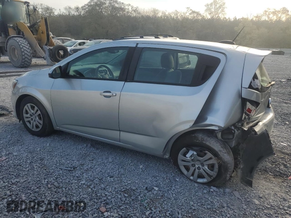 2020 Chevrolet Sonic LT z VIN 1G1JG6SB8L4124217, wystawiony jako Copart lot #50584715 z przebiegiem 83 124 mil mil oraz Szkody całkowita. Historia ofert i sprzedaży dostępna na DreamBid. Obrazek 2.