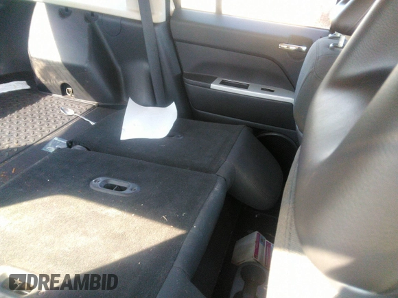 2008 Jeep Patriot Sport with VIN 1J8FF28W28D537012, listed as a IAAI auction lot 42578895 with 162,158 mi miles and . Bid and sale history available at DreamBid. Image 8.