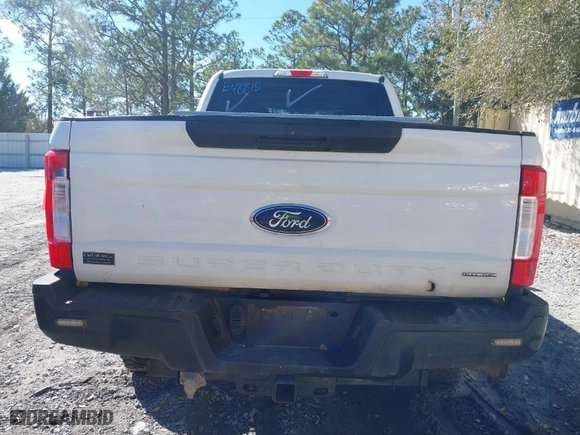 2017 Ford Super Duty F-250 SRW Lariat with VIN 1FT7W2B62HEE48815, listed as a IAAI auction lot 41736818 with 214,379 mi miles. Bid and sale history available at carsss.com. Image 6.