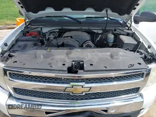 2011 Chevrolet Silverado 1500 LT with VIN 1GCRKSE30BZ169661, listed as a IAAI auction lot 42082818 with 234,384 mi miles and . Bid and sale history available at DreamBid. Image 10.