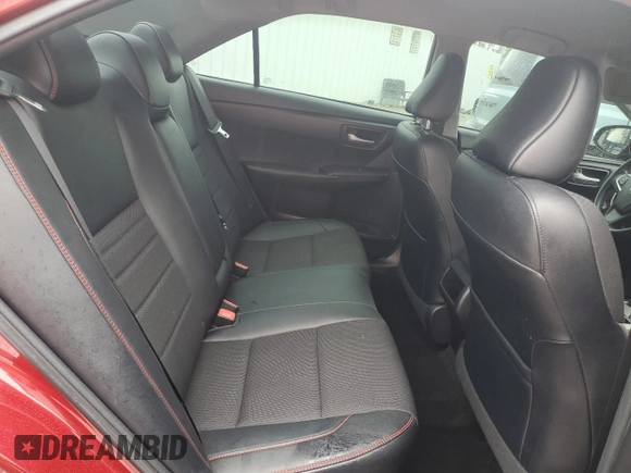 2017 Toyota Camry XLE z VIN 4T1BF1FK3HU759117, wystawiony jako Copart lot #55695805 z przebiegiem 43 144 mil mil oraz Szkoda całkowita • Salvage title. Historia ofert i sprzedaży dostępna na DreamBid. Obrazek 10.