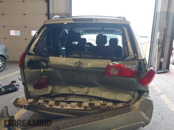 2007 Toyota Sienna XLE with VIN 5TDZK22C37S023719, listed as a IAAI auction lot 41566286 with 239,296 mi miles. Bid and sale history available at carsss.com. Image 16.