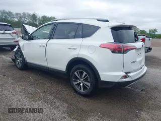 2017 Toyota RAV4 XLE с VIN JTMWFREV9HJ126106, выставлен на аукционе IAAI как лот 42240404 с пробегом 114 миль миль и . История ставок и продаж доступна на DreamBid. Изображение 3.