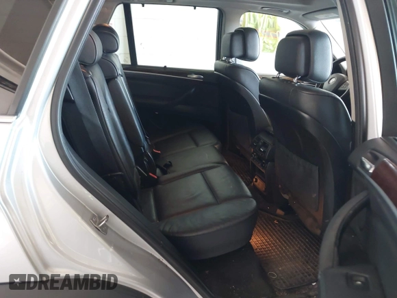 2013 BMW X5 xDrive35i z VIN 5UXZV4C55D0B09049, wystawiony jako IAAI lot #42193454 z przebiegiem 186 845 mil mil oraz . Historia ofert i sprzedaży dostępna na DreamBid. Obrazek 8.