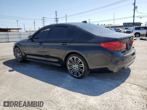 2019 BMW 5 Series 530e с VIN WBAJA9C5XKB388713, выставлен на аукционе Copart как лот 51019565 с пробегом 33 640 миль миль и Списание • Salvage title. История ставок и продаж доступна на DreamBid. Изображение 2.