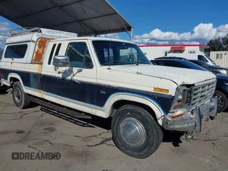 1985 Ford F-250 with VIN 1FTHX2517FKB47375, listed as a IAAI auction lot 41735885 with 89,018 mi miles. Bid and sale history available at carsss.com. Image 1.