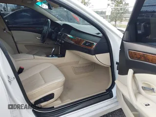 2009 BMW 5 Series 528i with VIN WBANU535X9C119844, listed as a IAAI auction lot 41439620 with 88,533 mi miles and . Bid and sale history available at carsss.com. Image 5.