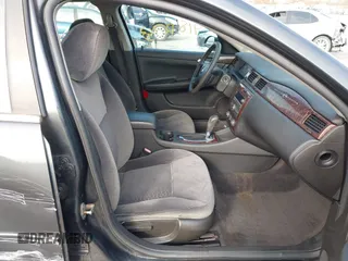 2016 Chevrolet Impala LT with VIN 2G1WB5E35G1100221, listed as a IAAI auction lot 41812763 with 162,283 mi miles and . Bid and sale history available at DreamBid. Image 5.