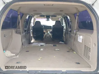 2005 Ford Excursion Eddie Bauer z VIN 1FMNU44L25ED02868, wystawiony jako IAAI lot #42414710 z przebiegiem 30 486 mil mil oraz . Historia ofert i sprzedaży dostępna na DreamBid. Obrazek 8.