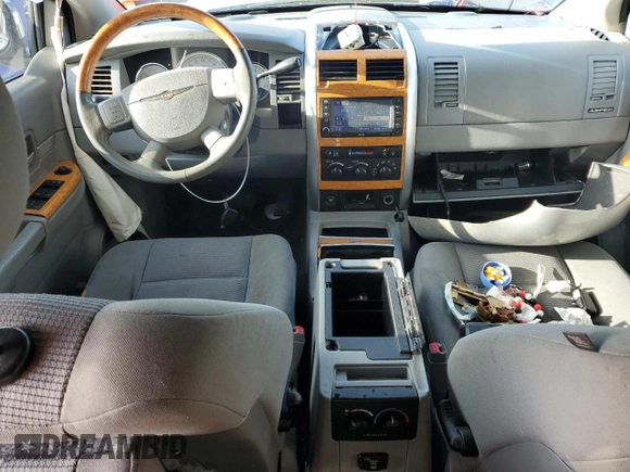 2009 Chrysler Aspen Limited with VIN 1A8HW58P59F707677, listed as a Copart auction lot 51377035 with 169,755 mi miles and Salvage Title. Bid and sale history available at DreamBid. Image 8.