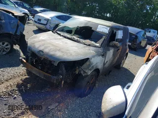 2015 Kia Soul z VIN KNDJN2A25F7776125, wystawiony jako IAAI lot #42182438 z przebiegiem Nie podano mil oraz . Historia ofert i sprzedaży dostępna na DreamBid. Obrazek 2.
