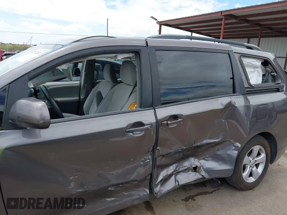 2015 Toyota Sienna LE AAS with VIN 5TDKK3DC8FS531431, listed as a IAAI auction lot 42372601 with 63,633 mi miles and . Bid and sale history available at DreamBid. Image 6.