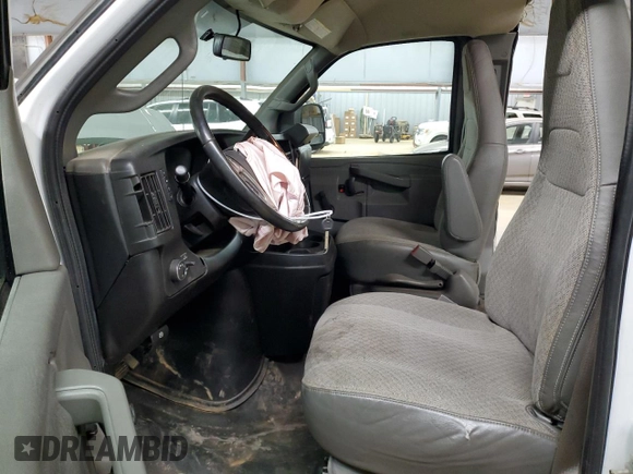 2019 Chevrolet Express Commercial z VIN 1GB0GRFG9K1192508, wystawiony jako Copart lot #80027454 z przebiegiem 131 617 mil mil oraz Szkoda całkowita • Salvage title. Historia ofert i sprzedaży dostępna na DreamBid. Obrazek 7.