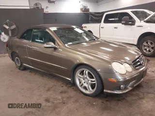 2008 Mercedes-Benz CLK 550 with VIN WDBTK72F18T090933, listed as a IAAI auction lot 41116157 with 66,123 mi miles and . Bid and sale history available at carsss.com. Image 1.