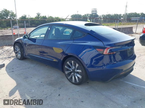 2024 Tesla Model 3 z VIN 5YJ3E1EA4RF751347, wystawiony jako IAAI lot #42185531 z przebiegiem 9 328 mil mil oraz . Historia ofert i sprzedaży dostępna na DreamBid. Obrazek 3.