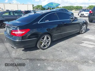 2012 Mercedes-Benz E 350 with VIN WDDKJ5KB7CF142712, listed as a IAAI auction lot 42523704 with 133,309 mi miles and . Bid and sale history available at DreamBid. Image 4.