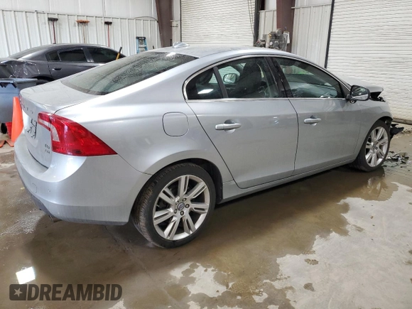2011 Volvo S60 z VIN YV1902FH3B2016484, wystawiony jako Copart lot #48556415 z przebiegiem 42 003 mil mil oraz Szkoda całkowita • Salvage title. Historia ofert i sprzedaży dostępna na DreamBid. Obrazek 3.