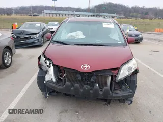 2017 Toyota Sienna XLE Auto Access Seat with VIN 5TDYZ3DC6HS820641, listed as a IAAI auction lot 41184049 with 118,607 mi miles and . Bid and sale history available at DreamBid. Image 6.