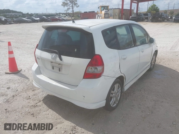 2007 Honda Fit Sport with VIN JHMGD38667S049679, listed as a IAAI auction lot 41960652 with 349,169 mi miles. Bid and sale history available at carsss.com. Image 4.
