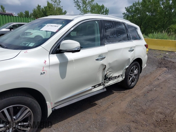 2020 Infiniti QX60 Luxe with VIN 5N1DL0MM2LC506031, listed as a IAAI auction lot 42701561 with 31,424 mi miles and . Bid and sale history available at DreamBid. Image 6.
