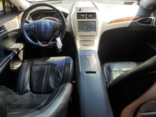 2015 Lincoln MKZ z VIN 3LN6L2JK8FR616661, wystawiony jako Copart lot #61588325 z przebiegiem 65 382 mil mil oraz Szkoda całkowita • Salvage title. Historia ofert i sprzedaży dostępna na DreamBid. Obrazek 8.