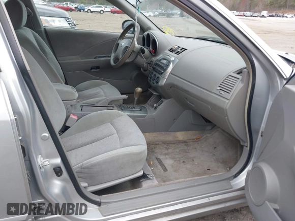 2003 Nissan Altima S with VIN 1N4AL11D33C265538, listed as a IAAI auction lot 42082079 with 180,138 mi miles. Bid and sale history available at carsss.com. Image 5.