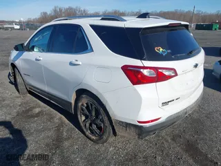 2020 Chevrolet Equinox LT with VIN 3GNAXVEX5LS526454, listed as a IAAI auction lot 41160944 with 37,971 mi miles. Bid and sale history available at carsss.com. Image 3.