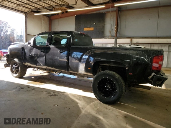 2014 Chevrolet Silverado 3500HD LT with VIN 1GC4K0C81EF144707, listed as a Copart auction lot 83362624 with 285,557 mi miles and Salvage Title. Bid and sale history available at carsss.com. Image 2.
