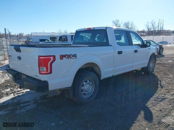 2015 Ford F-150 XLT w/HD Payload Pkg with VIN 1FTFW1EF8FFC07270, listed as a IAAI auction lot 41425948 with 194,107 mi miles. Bid and sale history available at carsss.com. Image 4.
